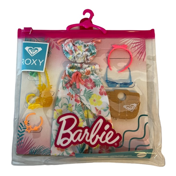 BARBIE ROXY Pineapple Fashion Pack Summer Theme Outfit Accessories Doll  Clothes
